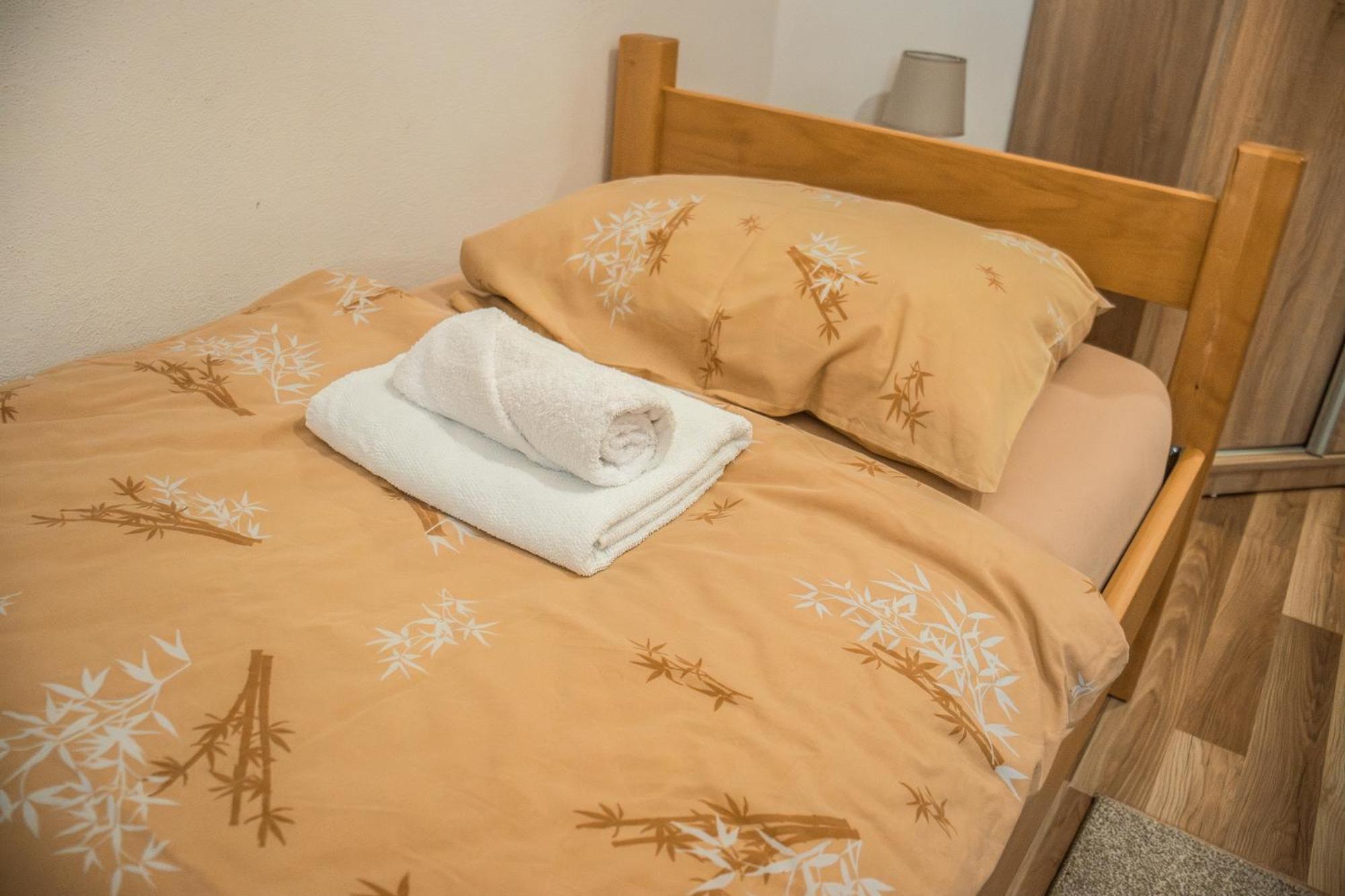 Apartments Basic Visoko Exterior photo